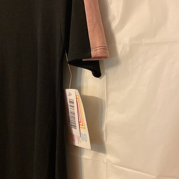 NWT LULaRoe black with pink on top of sleeves. Size xs. 95 polyester 5 spandex - Picture 3 of 8